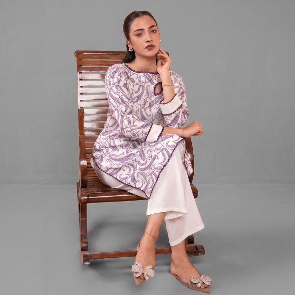 Women’s White and Purple Paisley Print Straight Kurti with Wide-Leg Pants
