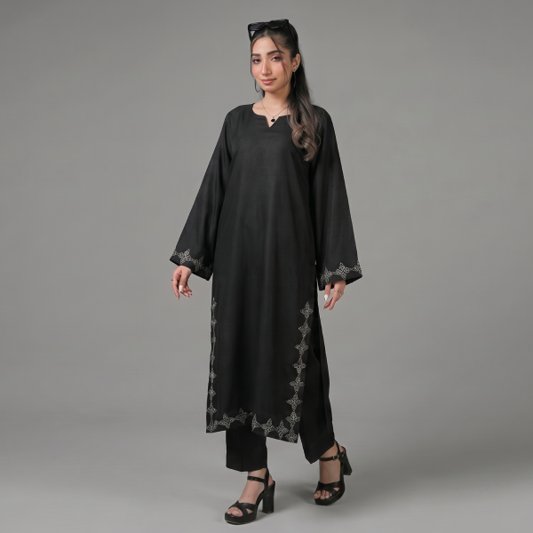Elegant Embroidered Black Abaya with Minimalist Wide-Sleeve Detail