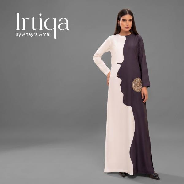 Monochrome Illusion Color-Blocked Abaya Gown with Zari Emblem