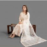 Ivory Grace elegant 3-piece festive