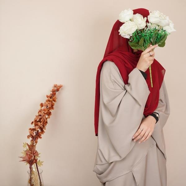 Elegant Drape Batwing Abaya – Silk-Finish Modest Wrap