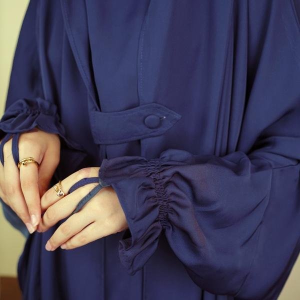 Navy Hooded Jilbab – Ruffled Finger-Loop Edition